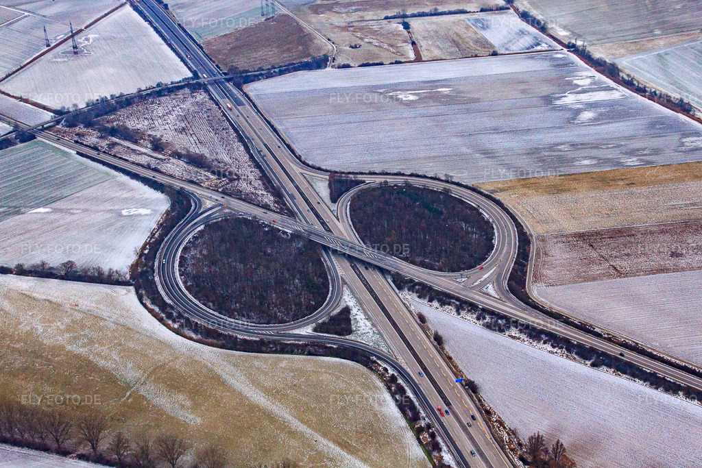 Luftbild: Autobahnausfahrt 64 Hockenheim der A61 in Hockenheim im Bundesland Baden-Württemberg in Deutschland. Foto: IMG_23464.jpg vom 06.01.2010 durch Werner Riehm/FLY-FOTO.de