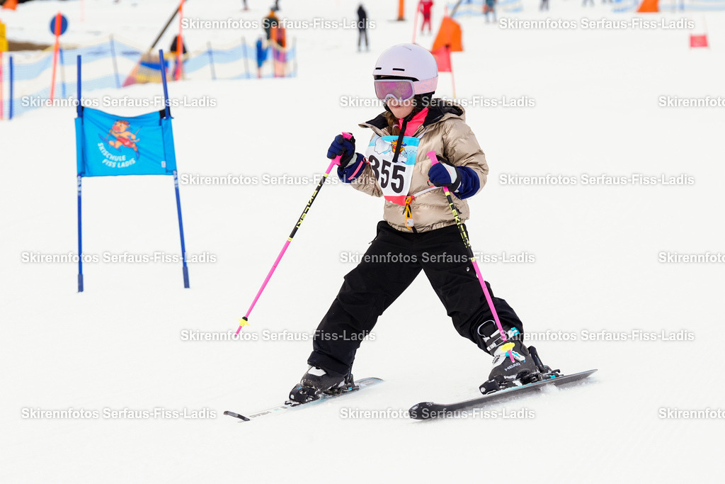 SRF_02.01.2026_0555 | Skirennfotos,Serfaus,Fiss,Ladis,Kinderskirennen,Winter,Tirol,Oberland,skirace,SFL,feelfree,weil wir's genießen,ski,Ski,skifahren,Sonnenplateau, - Realisiert mit Pictrs.com