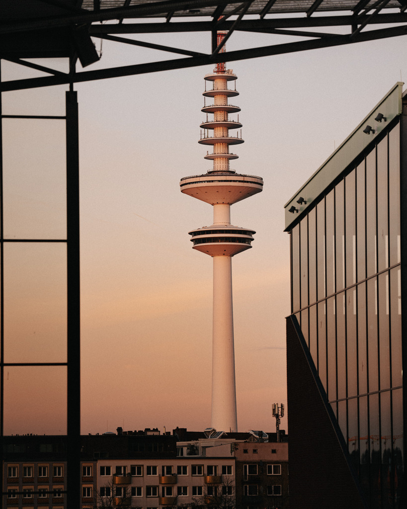 FCS06446 | Der offizielle Shop für FC St. Pauli Fotos. Wähle aus Spielszenen & Fanmomenten dein FCSP Wunschformat. Wir liefern Millerntor-Atmosphäre.