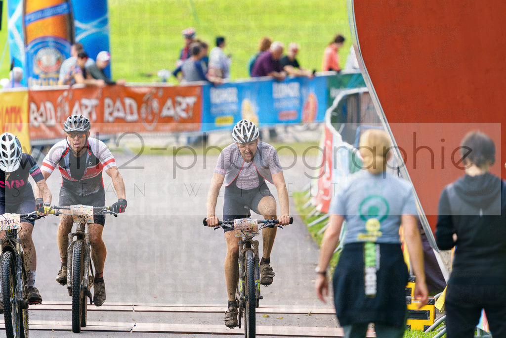 RennsteigRIDE Zieleinlaufbilder | Zieleinlauf RIDE 23