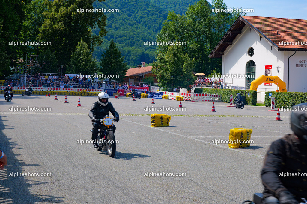 P1014860 | Erleben Sie atemberaubende, hochqualitative Fotos Ihrer Fahrt entlang der malerischen Alpenstraßen. Besuchen Sie alpineshots.com, um professionelle Aufnahmen Ihrer unvergesslichen Reise zu finden und zu kaufen - Realisiert mit Pictrs.com