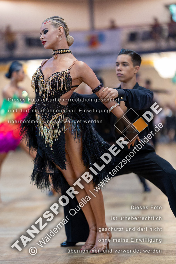 20230812-01545 | Hier finden Sie Tanz Bilder vom Latein und Standard Formationen tanzen. Sportbilder vom Tanzsport. Schöne Fotos und von Weltmeisterschaft, Europameisterschaft, Bundesliga, Regionalliga, Oberliga und Landesliga sowie von GOC Stuttgart, DanceComp, WM Bremen