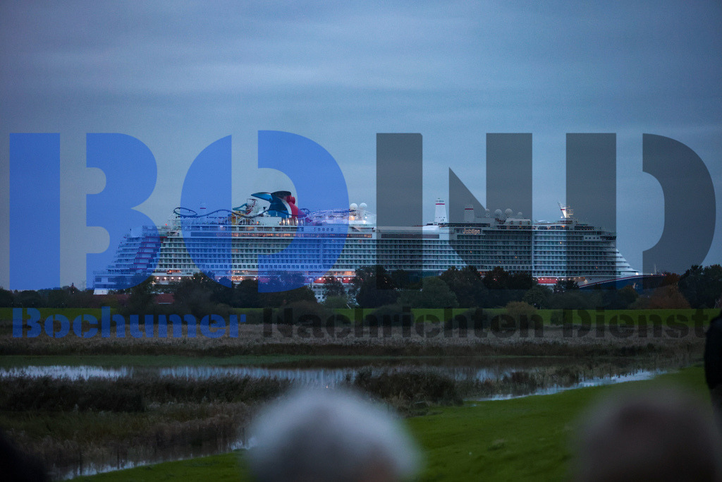  30.10.2023 - 
 | Sebastian Sendlak / Bochumer Nachrichtendienst (BOND) - Ueberfuehrung Carnival Jubilee - Meyer Werft Papenburg - Realisiert mit Pictrs.com