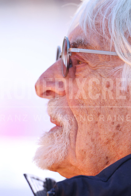 Audi FIS Ski World Cup: Men’s Slalom – Hahnenkamm Race, Kitzbuehel | Kitzbuehel, Austria, 25.Jan.26 - Alpine Skiing - FIS World Cup, Hahnenkamm Race, Slalom, men. The image shows former Formula 1 Boss Bernie Ecclestone.