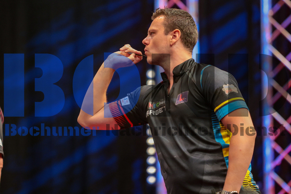PDC European Darts Open 2024 | {headline}(Foto: Sebastian Sendlak / BOND) - Realisiert mit Pictrs.com