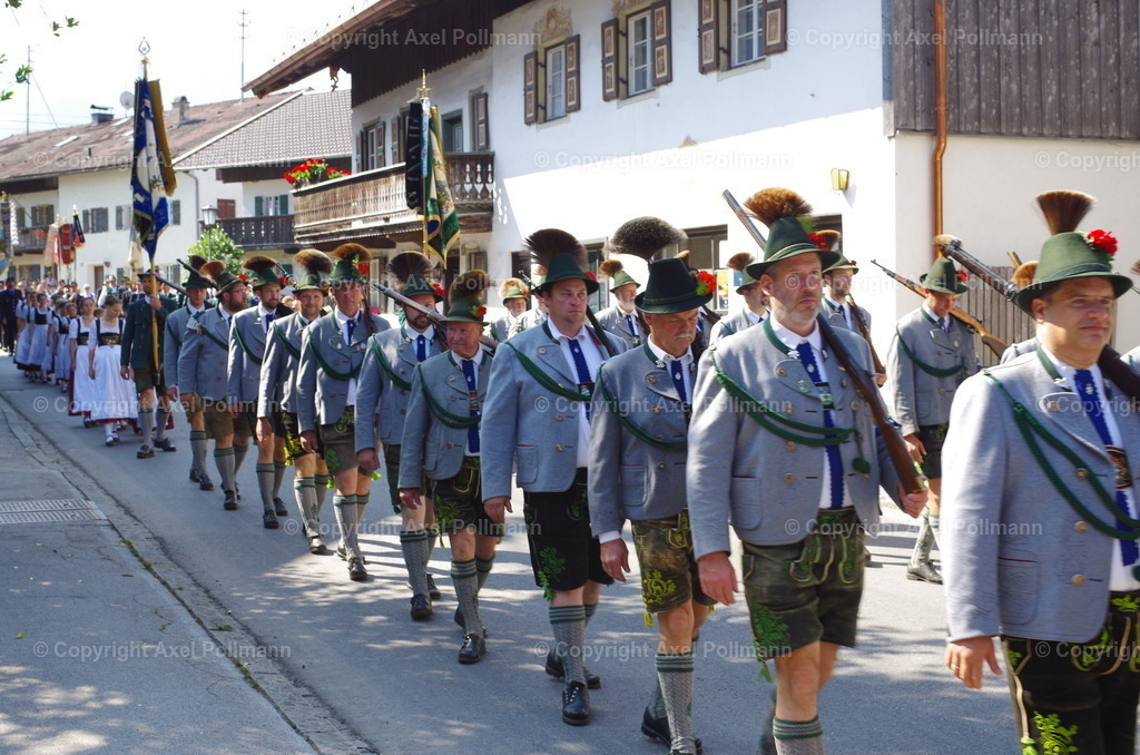 IMGP3637 | fotografiert von Axel PollmannLeonhardi Wallfahrt Benediktbeuern und Murnau, Fronleichnam, Fasching, Landschaft im Loisachtal und Benediktbeuern  - Realisiert mit Pictrs.com