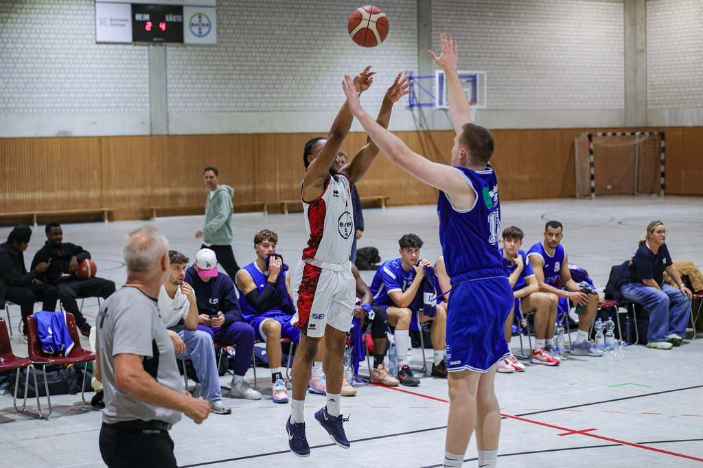 Regio BAYER GIANTS vs NEW Elephants Grevenbroich-84 | Fotos von Basketballspielen aus dem Raum NRW fotografiert von Gero Mueller-Laschet und Daniel Schaefer - Realisiert mit Pictrs.com