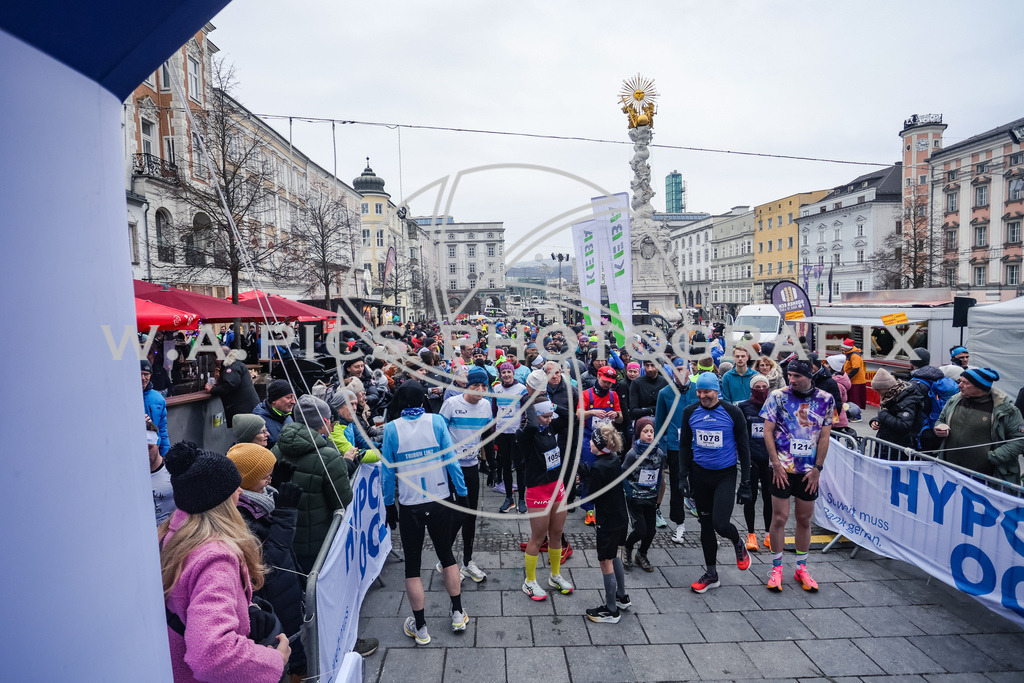 SILVESTERLAUF LINZ 25 | Linz, AUSTRIA, 31. Dezember 25, TRIRUN SILVESTERLAUF LINZ 25 , Image shows: 
Photo: WAPICS / BINDER Manuel
