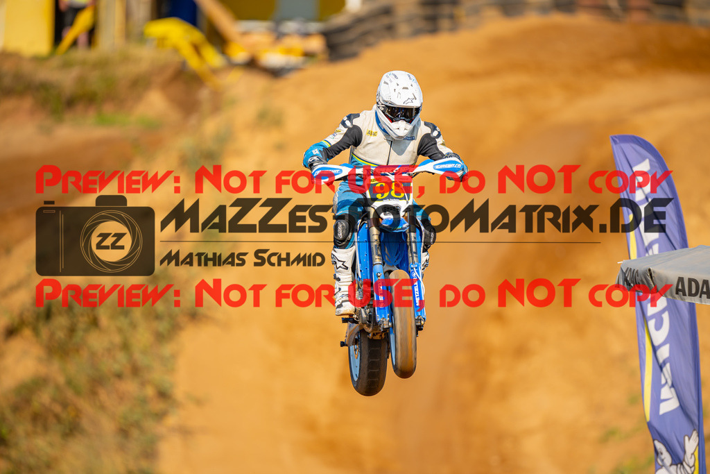 MaZZes-Fotomatrix-20260815-601904 | S2