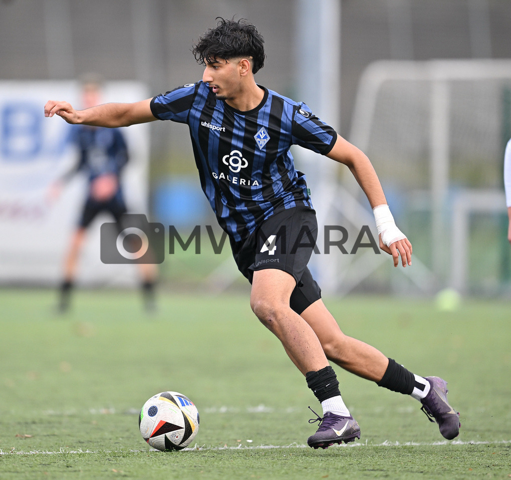 Fussball I Herren I Saison 2025-2026 I Bundesliga I 6. Spieltag I Eintracht Frankfurt - FC Bayern München  | MWMARA - Realisiert mit Pictrs.com