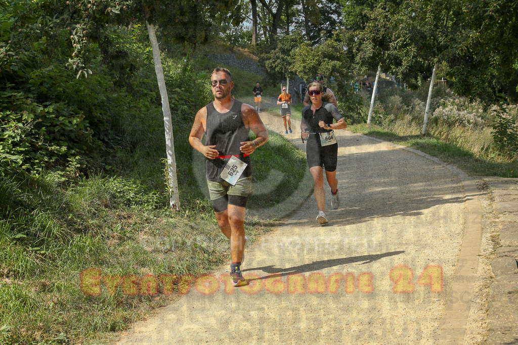 250824_1444_EX1_7369 | Sportfotografie im Rhein-Sieg Kreis, Köln, Bonn, NRW, Rheinland Pfalz, Hessen, etc. Unser Tätigkeitsfeld umfasst den Laufsport vom Volkslauf über den Marathon, Duathlon, Triathon bis zum Ultralauf wie Kölnpfad Ultra oder Schindertrail.