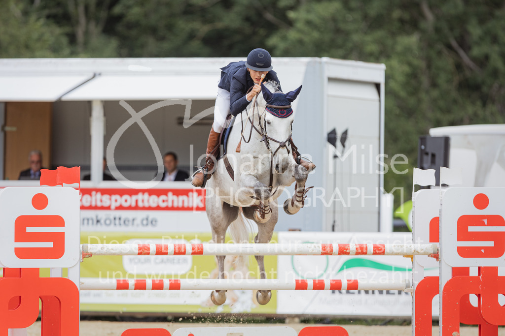 220729_BHO_GT_M2-Spr_1-245 | Deine schönsten Turniermomente als professionelle Fotos! Entdecke hochwertige Pferdesport-Fotografie im Online-Shop. Jetzt Fotos finden & bestellen!