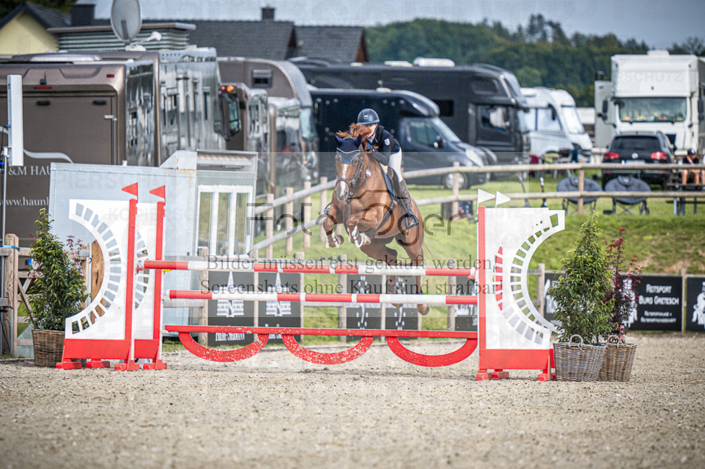 DOS_3950 | Entdecke hochwertige Reitturnierfotos von Foto Oger. Professionell, emotional und authentisch – jetzt Lieblingsmomente im Shop bestellen.Deutschlandweite Turnierfotografie. - Realisiert mit Pictrs.com