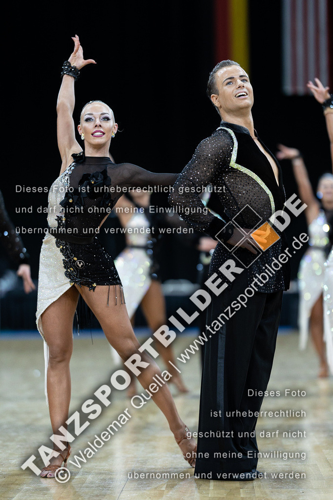 20230226-11303 | Hier finden Sie Tanz Bilder vom Latein und Standard Formationen tanzen. Sportbilder vom Tanzsport. Schöne Fotos und von Weltmeisterschaft, Europameisterschaft, Bundesliga, Regionalliga, Oberliga und Landesliga sowie von GOC Stuttgart, DanceComp, WM Bremen