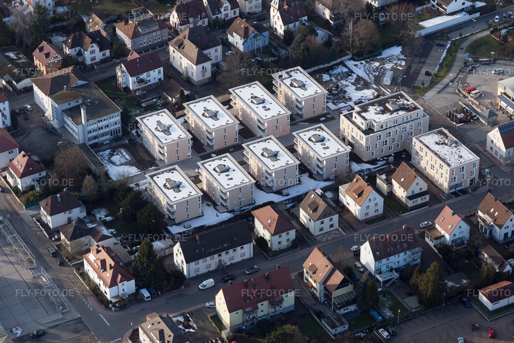 Luftbild: Gebäude- Ensemble- Baustellen zum Neubau eines Stadtquartiers 'Im Stadtkern' in Kandel im Bundesland Rheinland-Pfalz in Deutschland. Foto: IMG_096294.jpg vom 15.01.2017 durch Werner Riehm/FLY-FOTO.de