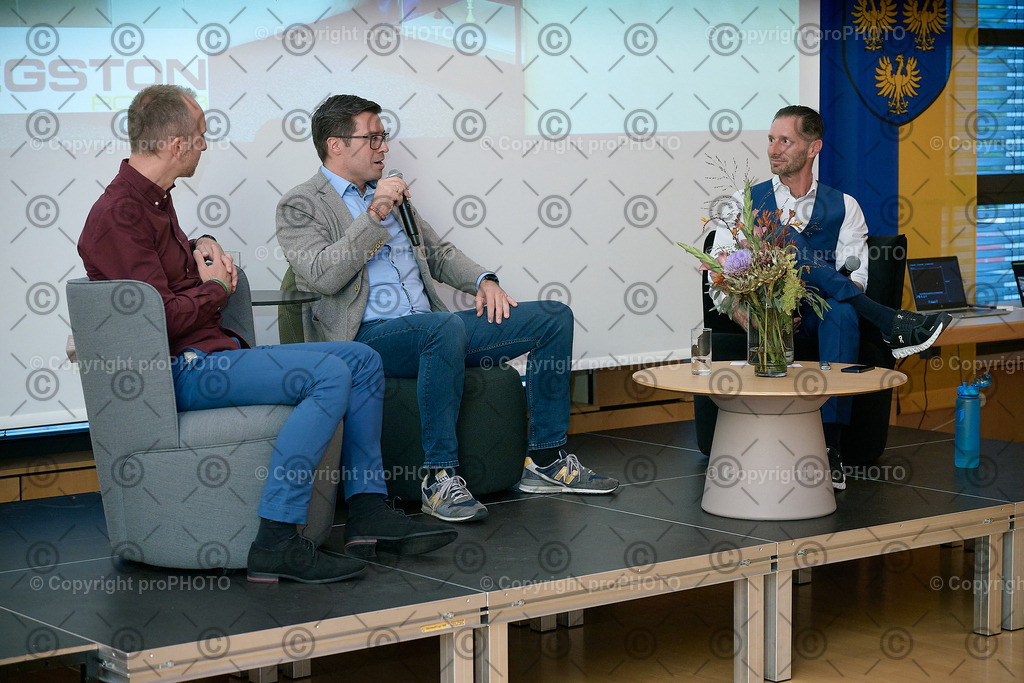 385_202509_EmployerBranding_NZ9_1998 | proPHOTO - Realisiert mit Pictrs.com