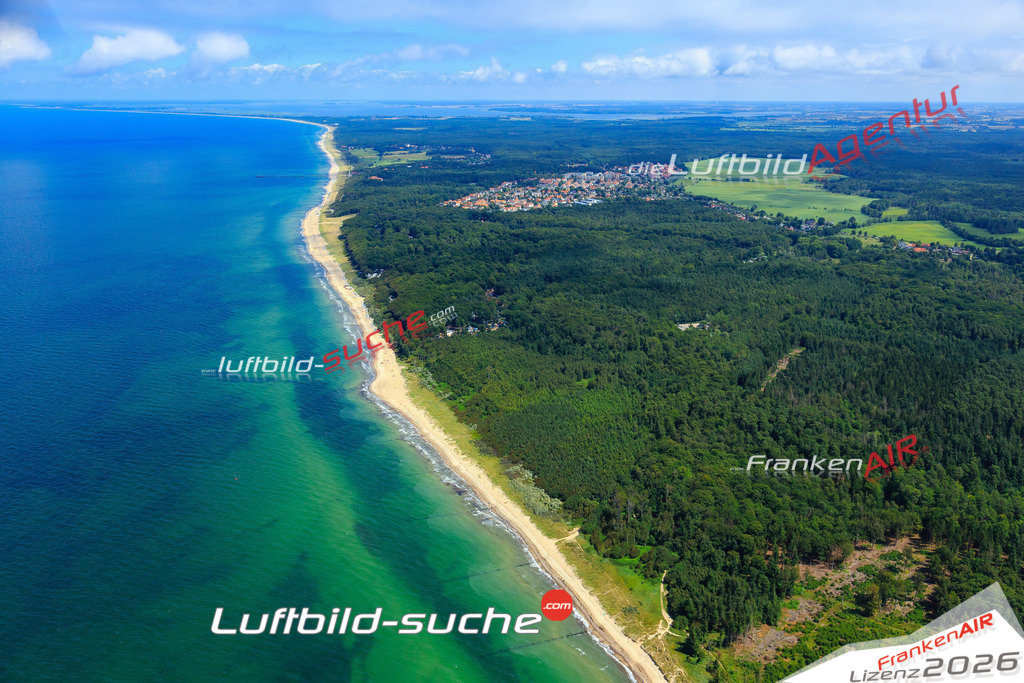 Die Luftaufnahme der Stadt Graal Müritz wurde vom UL-Flugzeug heraus erstellt ( keine Drohne )- hohe Auflösung für beste Qualität