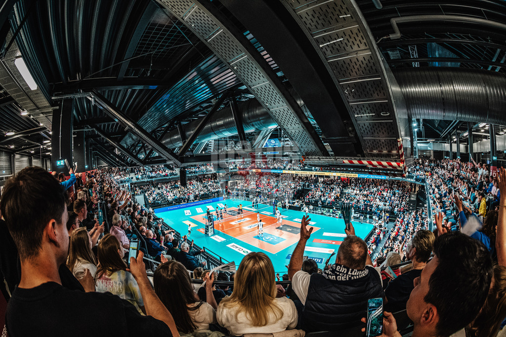 Volleyball | Herren | Saison 2024/2025 | 1. Volleyball Bundesliga Männer | Halbfinale | SVG Lüneburg vs. VfB Friedrichshafen | 05.04.2025 | 3200 Zuschauer in der vollen LKH-Arena Stadion Totale