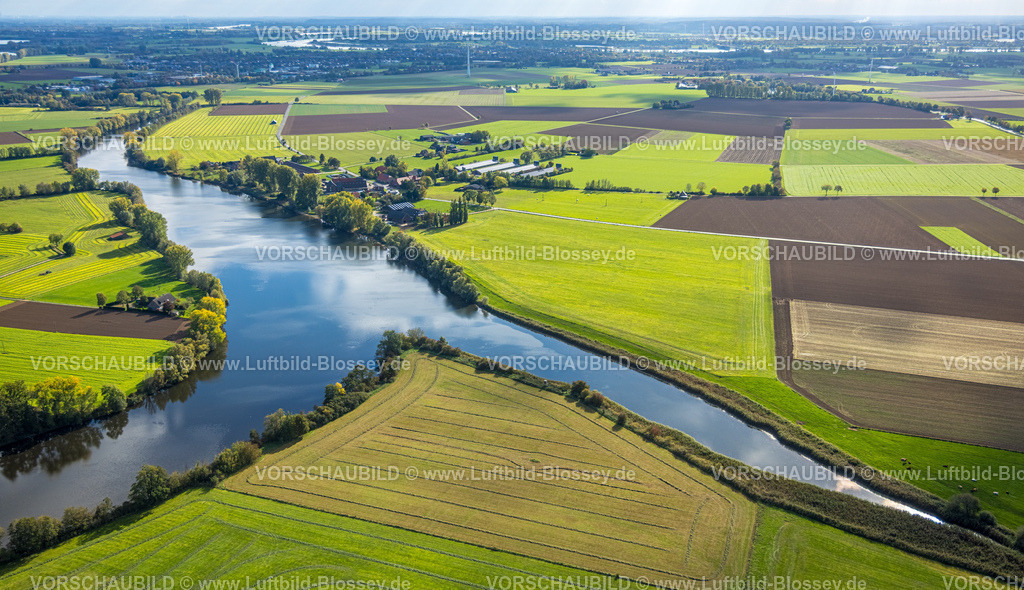Rees251005042 | Luftbild, Landwehr und Millinger Meer, grüne Wiesen und Felder, Bienener Altrhein, Millinger und Hurler Meer, Wohnsiedlung Androp, Rees, Niederrhein, Nordrhein-Westfalen, Deutschland