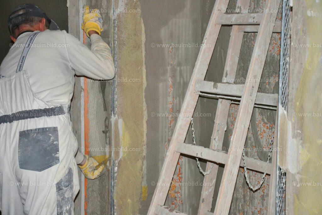 bib-lg18-putzarbeiten-0065 | Nach LV-Leistungsgruppen sortierte Detailfotos über den Bau eines Hauses. Alle Hausbau-Bilder direkt vom Urheber und Autor der Website Haus-Selber-Bauen.com