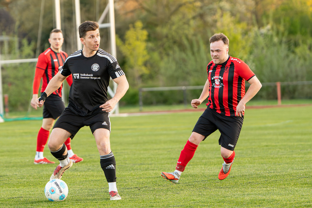 Fußball I Herren I Saison 2025-2026 I Bezirksliga Weser-Ems 4 I 23. Spieltag I TuS Frisia Goldenstedt - SW Osterfeine I 08276 | jns.sportfotos - Realisiert mit Pictrs.com