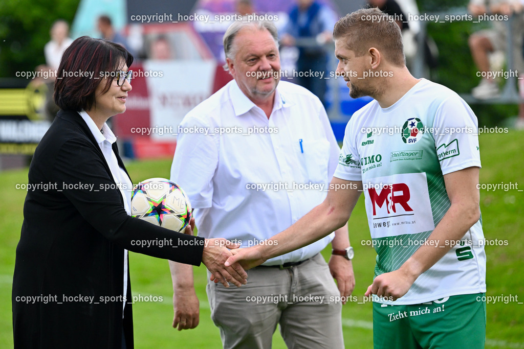 SV Feldkirchen vs. ATSV Wolfsberg 26.5.2023 | SV Feldkirchen Obfrau Ingrid Maier, Bürgermeister Feldkirchen Martin Treffner, #9 Martin Hinteregger
