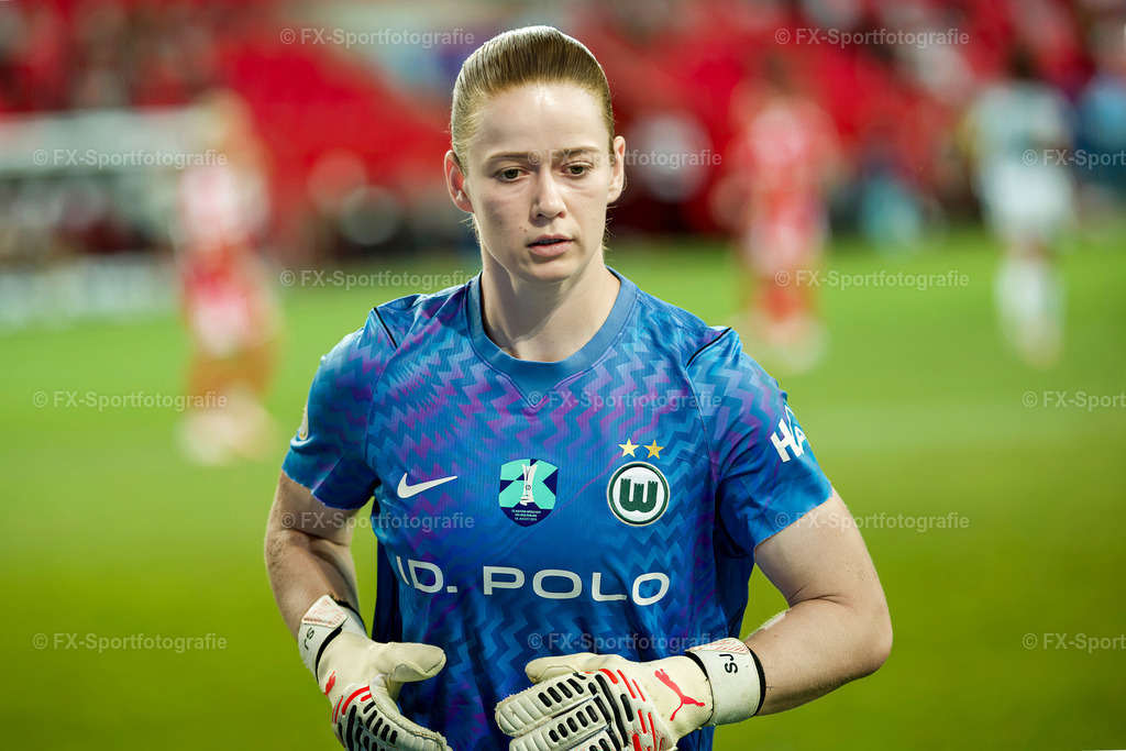 Supercup-Frauen-Bayern-Muenchen-vs-VfL-Wolfsburg 101 | Sportfotos und Eventgalerien von FX-Sportfotografie. Bilder von Fußball, Vereinsveranstaltungen und Events direkt ansehen und als Download bestellen. - Realisiert mit Pictrs.com