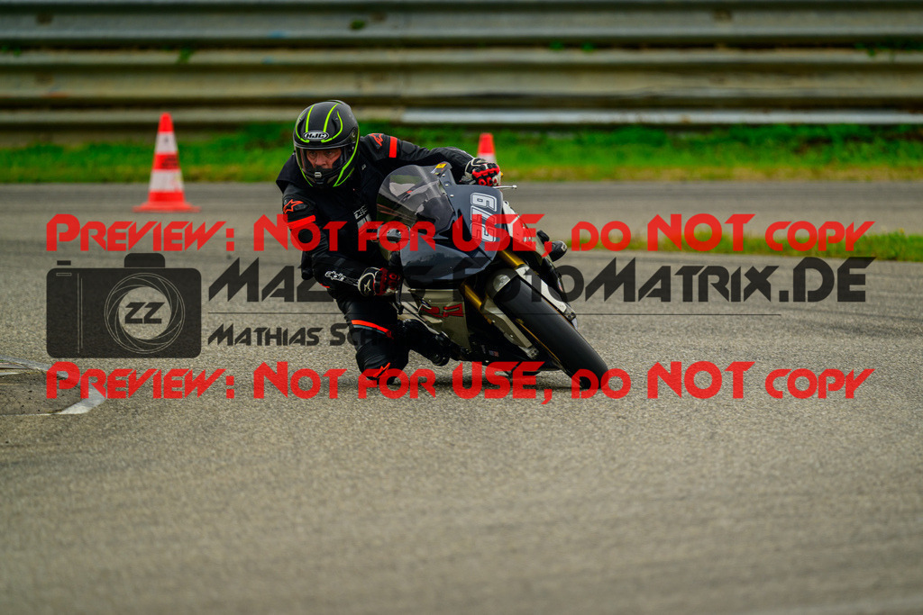 MaZZes_Fotomatrix_20241003_6007705_1358-2 | GELB