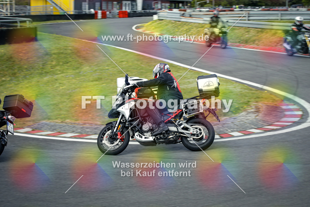 OBK_Mai_Justin_Uwe-10681 | Hier findet Ihr Bilder von Touristenfahrten auf der Nürburgring Nordschleife oder von anderen Veranstaltungen die ich besucht habe. Viel Spass beim Durch Schauen 