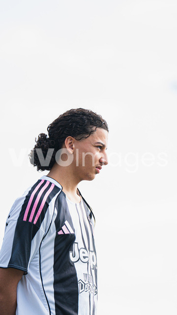 juv_lut_fmachado-0056 | Images from the Juniors B match between Juventus Academy and FC Lutry, played on 18 March 2026 in Lutry, Switzerland, featuring players, coaching staff and match action throughout the game.