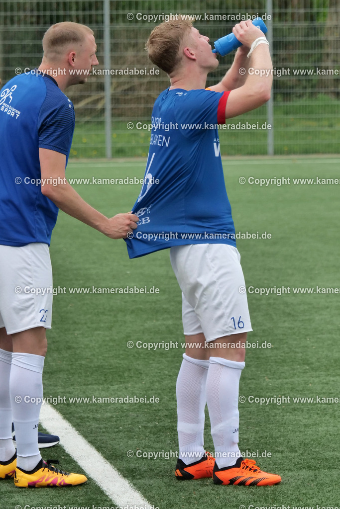 Fußball : Bezirksliga : SV 08/29 Friedrichsfeld - SUS 09 Dinslaken am 07.04.2024 | Fußball : Bezirksliga : SV 08/29 Friedrichsfeld - SUS 09 Dinslaken am 07.04.2024
 - Realisiert mit Pictrs.com