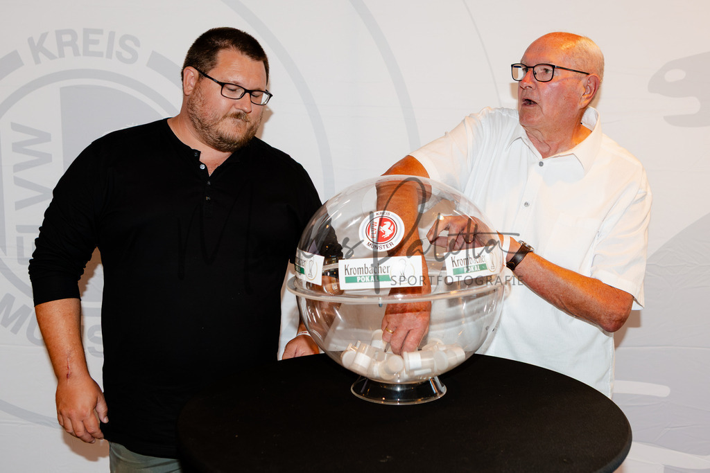 20260702-kreisfußballkonferenz-0117 | Das ist die Fotodatenbank für authentische Sportfotografie aus Münster: Markus Paletta fotografiert Teams, Sportler:innen, Kinder, Events & Unternehmen. - Realisiert mit Pictrs.com