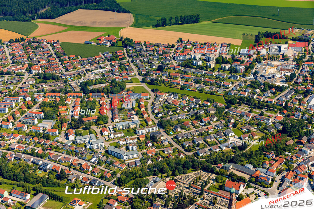 Luftaufnahme der Stadt Vilsbiburg - Die Luftaufnahme wurde 2025 vom UL-Flugzeug heraus erstellt ( keine Drohne ) - Hochauflösende Luftaufnahme - für professionelle Ausdrucke geeignet. Die Geschenkidee !Mit Lizenz und Bildrechte bestellbar
