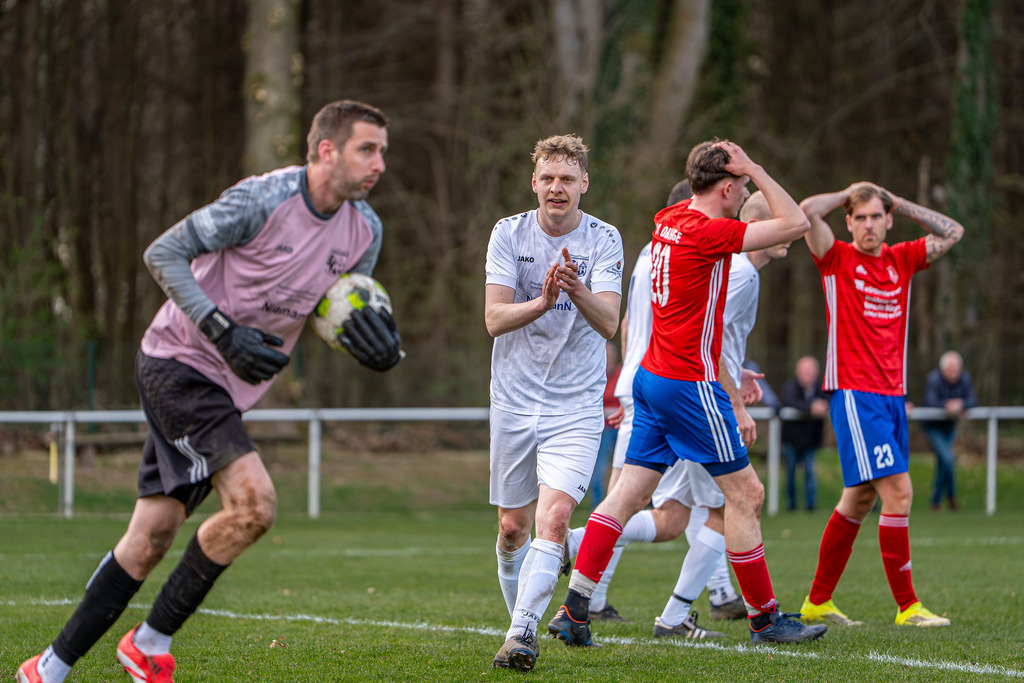 Fußball I Herren I Saison 2025-2026 I Halbfinale Kreispokal VEC I  BW Langförden - TV Dinklage II I 19724 | jns.sportfotos - Realisiert mit Pictrs.com
