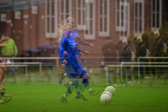 Fußball I Juniorinnen I Saison 2025-2026 I Niedersachsenpokal I Viertelfinale I JFV A-O-B-H-H - FC Rosengarten I 33472 | Der Sportfotograf. - Realisiert mit Pictrs.com