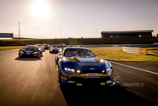 DTM025_040208310403902TU_TU_TU | DTM, Testfahrten Oschersleben 2025 - Foto: Gruppe C Photography; #36 Ford Mustang GT3,  HRT Ford Performance: Arjun Maini - Realisiert mit Pictrs.com