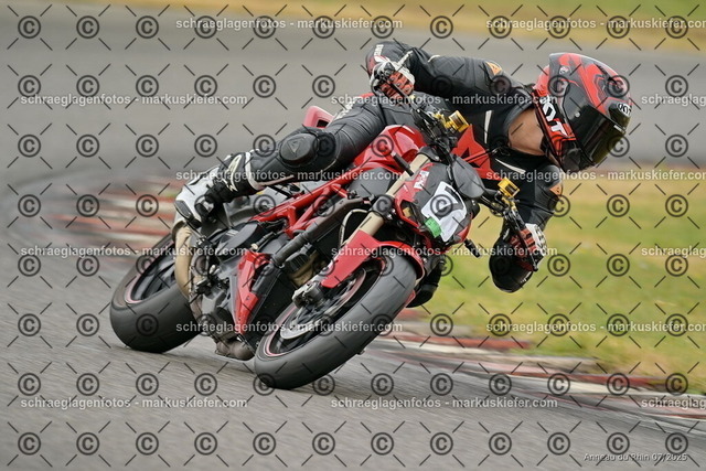 25bt05-0586 | markuskiefer.com - Realisiert mit Pictrs.com