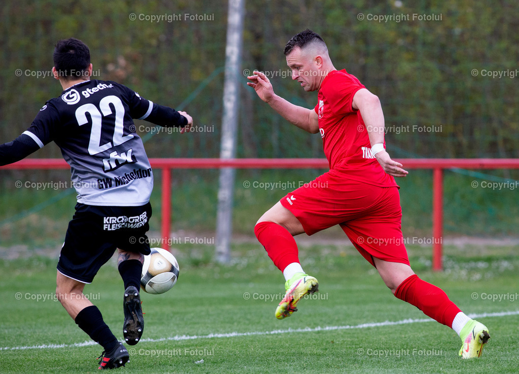 A_LUI_16042022_63 | SPORT,FUSSBALL,LT1 OOE LIGA ASKOE OEDT-SV MICHELDORF 16.04..2022 IM BILD: NENAD VIDACKOVIC  (OEDT)  UND TROJAN MALOKU (MICHELDORF)FOTO:FOTOLUI