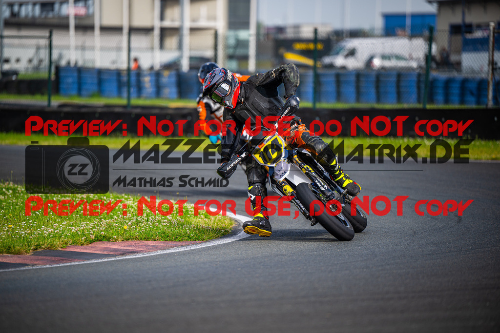 MaZZes_FotoMatrix_240621_6021986_9756 | BLAU