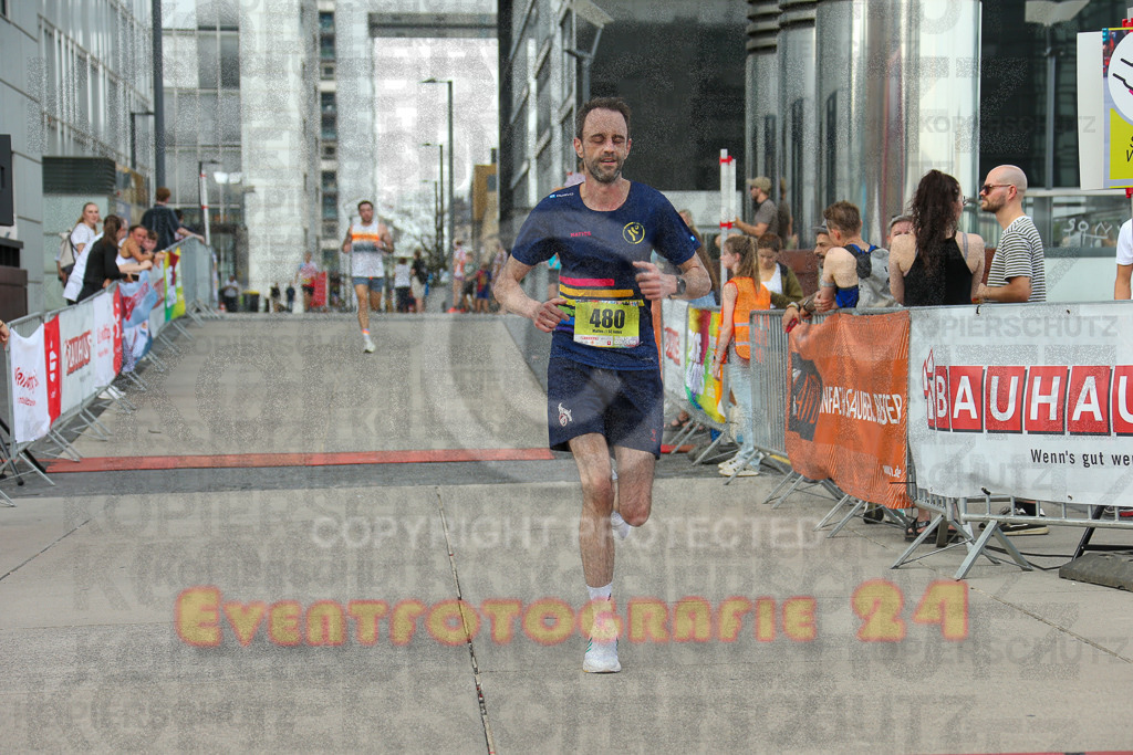 250920_1518_EX1_8838 | Sportfotografie im Rhein-Sieg Kreis, Köln, Bonn, NRW, Rheinland Pfalz, Hessen, etc. Unser Tätigkeitsfeld umfasst den Laufsport vom Volkslauf über den Marathon, Duathlon, Triathon bis zum Ultralauf wie Kölnpfad Ultra oder Schindertrail.