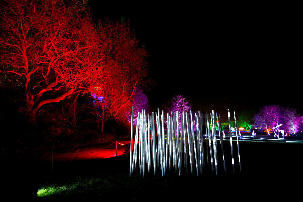 Parkleuchten_GrugaEssen24_13 | Bildergalerie von Sport-Ereignissen aber auch von weiteren spannenden Dingen - nicht nur vom Niederrhein. In Anlehnung an den bekannten Spruch von Hanns Dieter Hüsch heißt das Motto: "Niederrhein ist überall".  - Realisiert mit Pictrs.com