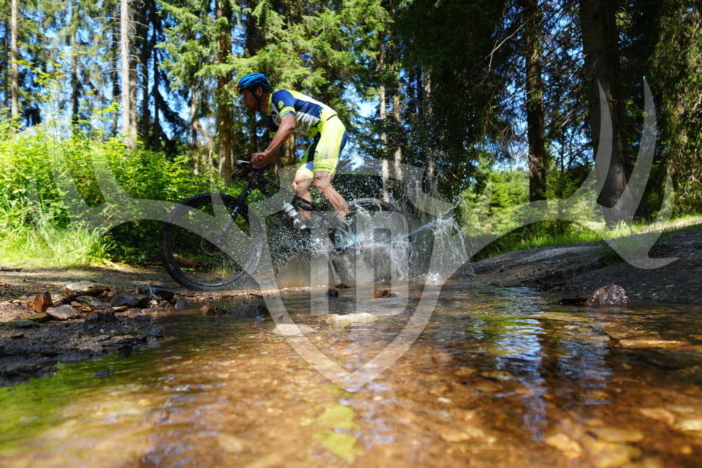 FC604777 | Fotogalerie der Treibjagd im Dunkelwald - Dein MTB Etappenrennen im Erzgebirge - Realisiert mit Pictrs.com