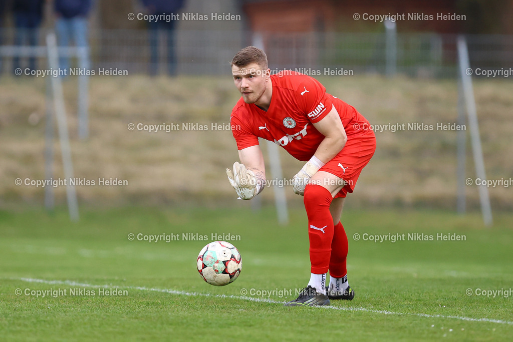 NH_VfRNeumuenster_PSVNeumuenster_FlensOberliga_15042026 | #35 Tilman Körtzinger (PSV Union Neumünster)Fußball I Herren I Flens Oberliga I Saison 2025-2026  I 19. Spieltag I VfR Neumünster - PSV Union Neumünster I 15.04.2026 I VfR Stadion HSP (Grümmi Arena)