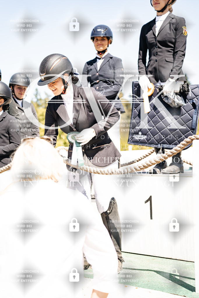 CK704957 | Turnierfotografie Pferdefotografie Trier Rheinland-Pfalz Pferdesport Reitsport Tierfotografie Sportfotografie Pferdevideo Pferdevideografie Equestrianvideography equestrianphotography  - Realisiert mit Pictrs.com
