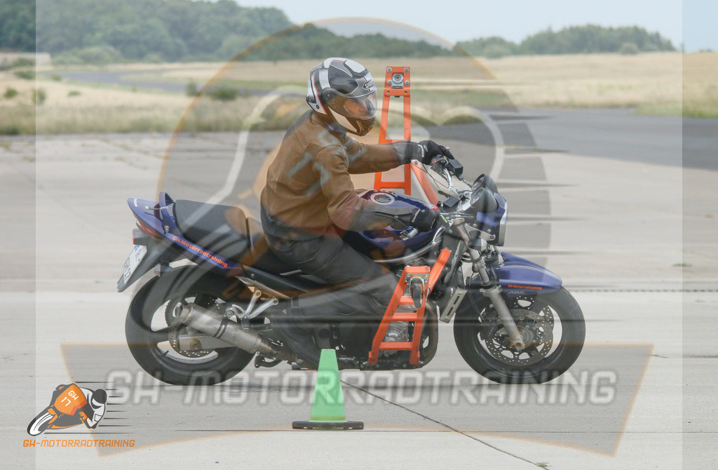 IMG_1794 | gh-motorradtraining-foto.de - Realisiert mit Pictrs.com