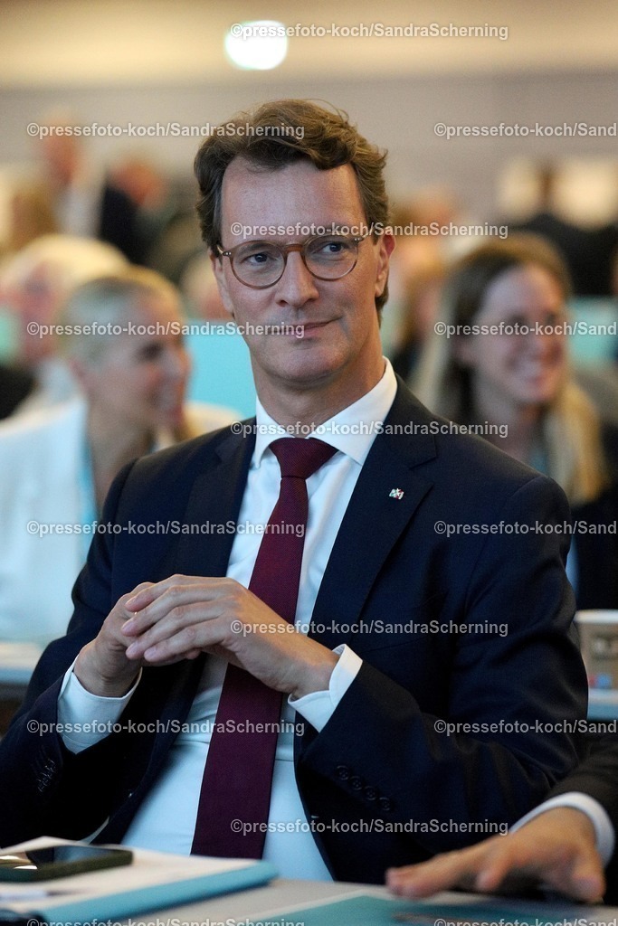 xsscx30082502046 | 30.08.2025, xsscx, Hendrik W¸st der wieder gew‰hlte Landesvorsitzende der CDU und gleichzeitig Ministerpr‰sident von Nordrhein-Westfalen auf dem 47. Landesparteitag der CDU Nordrhein-Westfalen mit dem Motto - SO! geht kommunal - im World Conference Center in Bonn Nordrhein-Westfalen Deutschland