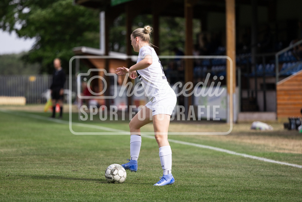 Fußball I Frauen I Testspiel I SpVg Aurich - DJK Arminia Ibbenbüren I 15270 | realhellocedii - Realisiert mit Pictrs.com