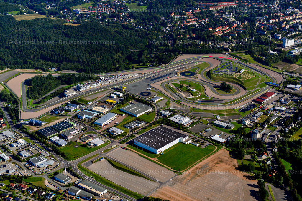 3636812 | OBERLUNGWITZ 25.08.2016 Rennstrecke der Rennbahn am Sachsenring in Oberlungwitz im Bundesland Sachsen. Weiterführende Informationen bei: Allgemeiner Deutscher Automobil-Club Sachsen e.V.. // Racetrack racecourse in Oberlungwitz in the state Saxony. Further information at: Allgemeiner Deutscher Automobil-Club Sachsen e.V.. Foto: Gerhard Launer
