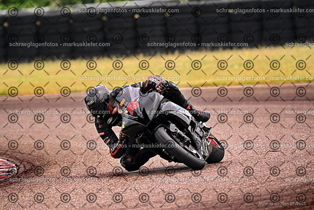 25bt02-0209 | markuskiefer.com - Realisiert mit Pictrs.com