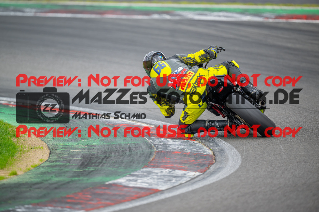 MaZZes-Fotomatrix-20260904-634627 | TWIN